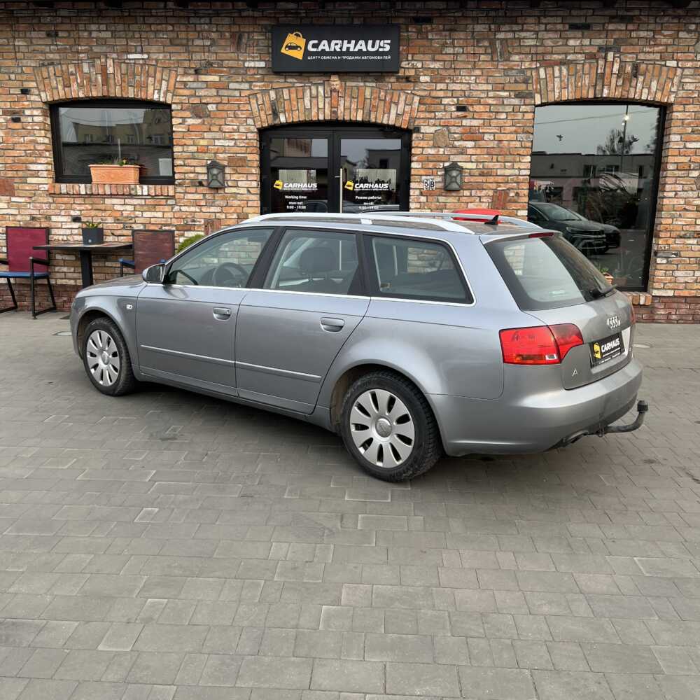 Audi A4 2005 г 253386 км